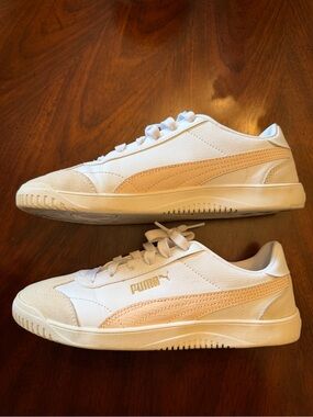 Puma White Sneakers with Light Pink Stripe